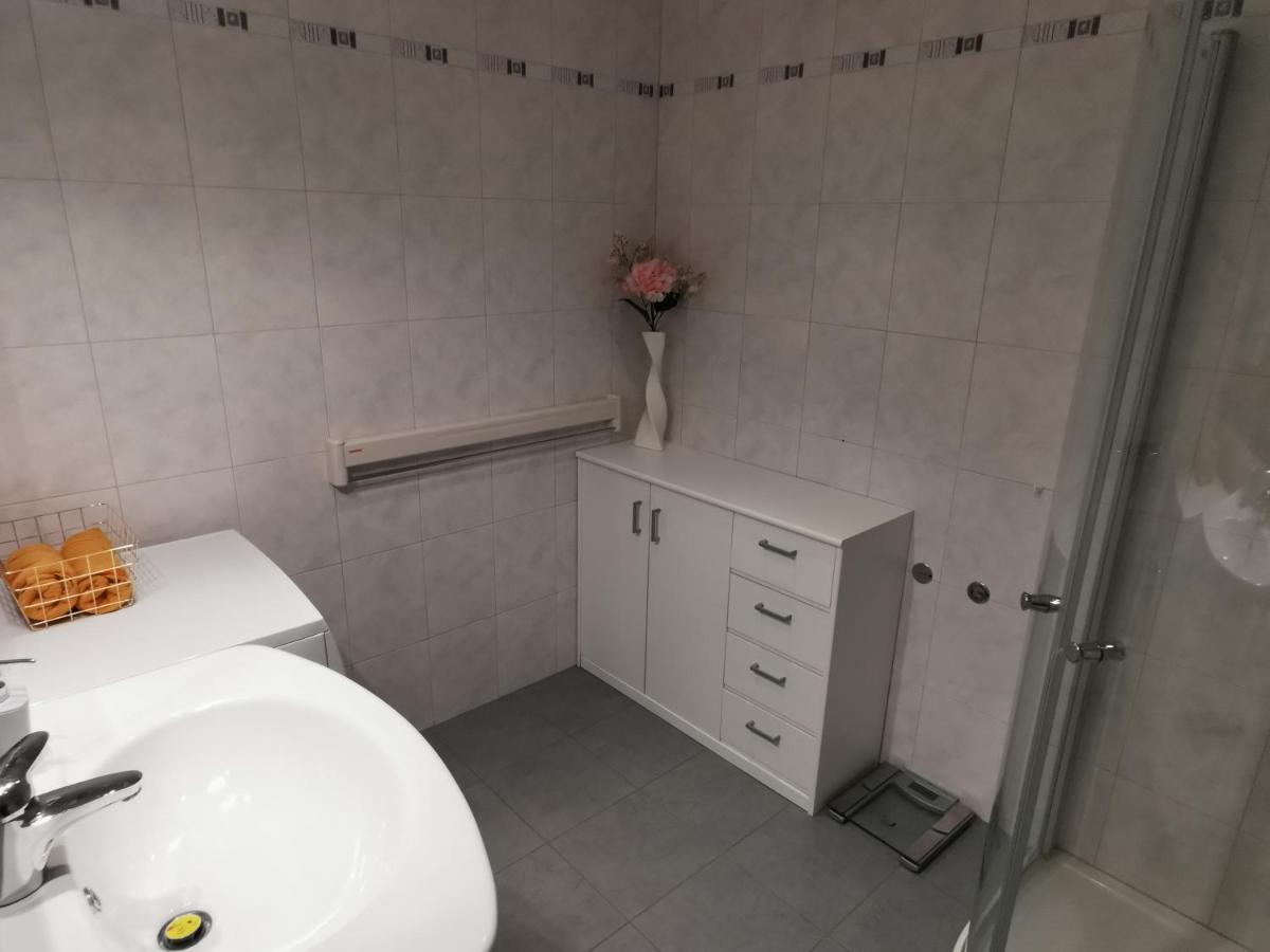 Schoene 3-Zimmer Erdgeschosswohnung Am Bergpark,Unesco,Therme,Train, Wilhelmshoeher Allee 329 Κάσελ Εξωτερικό φωτογραφία